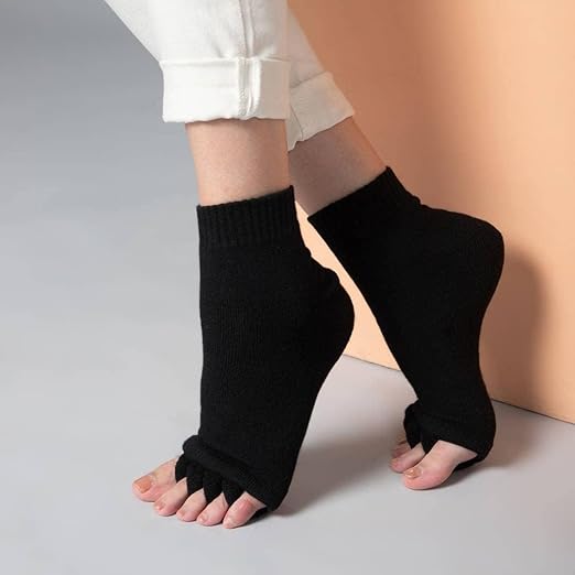 Comfylife Foot Alignment Socks Black Colour | Get relief from foot pain in 21 days